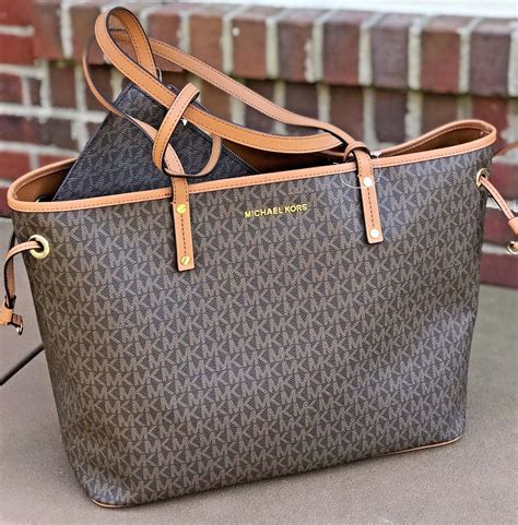 michael kors jet set large tote reviews|Michael Kors large luggage sets.